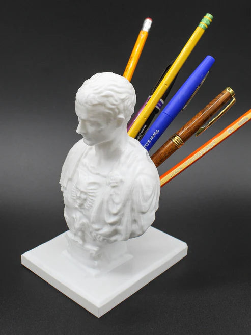 American Creative Character Modeling Pen Holder